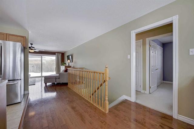10 Kraus Rd, House detached with 2 bedrooms, 2 bathrooms and 4 parking in Barrie ON | Image 5