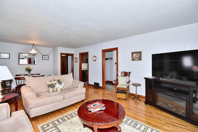 614 Sherbrooke St, House detached with 3 bedrooms, 2 bathrooms and 7 parking in Peterborough ON | Image 20