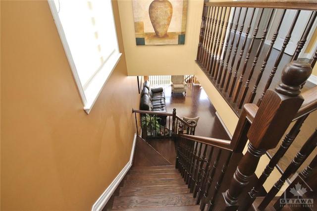 871 Kennacraig Private, Townhouse with 3 bedrooms, 3 bathrooms and 3 parking in Ottawa ON | Image 17