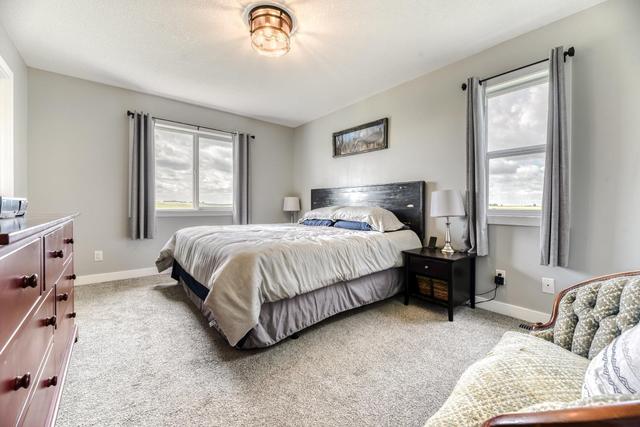 263021 Township Road 240, House detached with 3 bedrooms, 2 bathrooms and null parking in Calgary AB | Image 17
