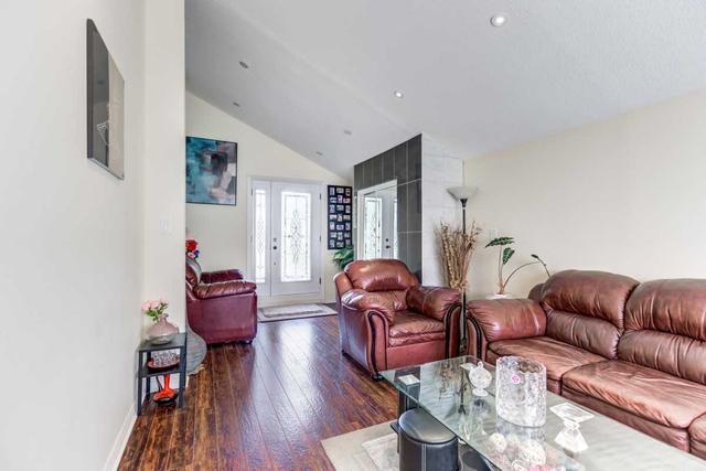 3 Lisa Rd, House detached with 3 bedrooms, 2 bathrooms and 2 parking in Toronto ON | Image 24