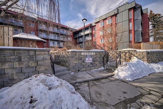 306 - 333 Garry Crescent Ne, Condo with 2 bedrooms, 2 bathrooms and 1 parking in Calgary AB | Image 1