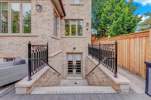 37 Euclid Ave, House detached with 4 bedrooms, 7 bathrooms and 10 parking in Toronto ON | Image 29