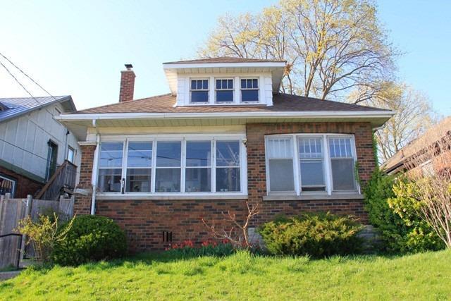 1226 Dundas St, House detached with 3 bedrooms, 1 bathrooms and 3 parking in London ON | Image 1