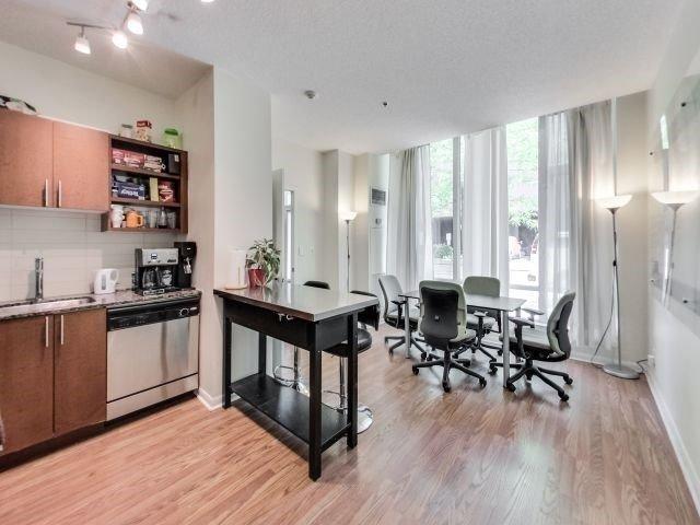 Th103 - 96 St Patrick St, Townhouse with 1 bedrooms, 1 bathrooms and null parking in Toronto ON | Image 2