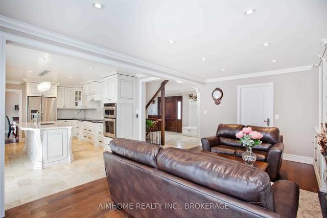 1 Lombardy Lane, House detached with 4 bedrooms, 5 bathrooms and 8 parking in Markham ON | Image 7