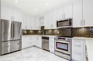 103 - 102 Bronte Rd, Condo with 2 bedrooms, 2 bathrooms and 2 parking in Oakville ON | Image 7