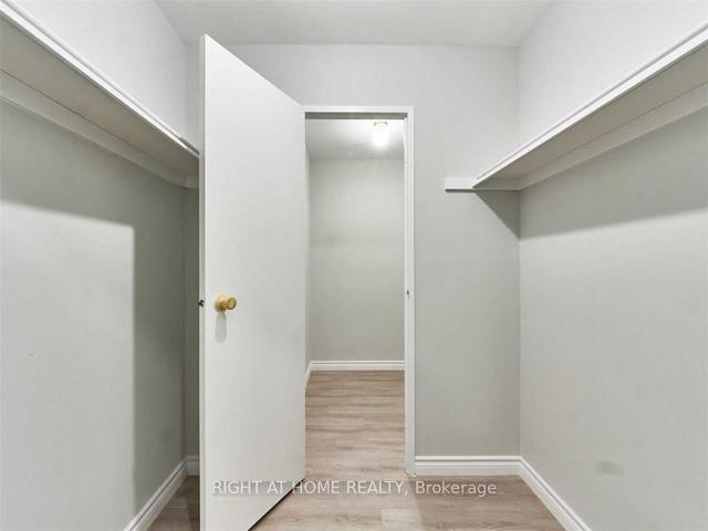 1102 - 100 Mornelle Crt, Townhouse with 5 bedrooms, 3 bathrooms and 2 parking in Toronto ON | Image 8