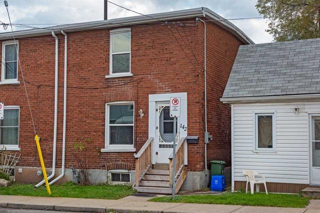 142 Glendale Ave N, House semidetached with 2 bedrooms, 1 bathrooms and 0 parking in Hamilton ON | Image 1