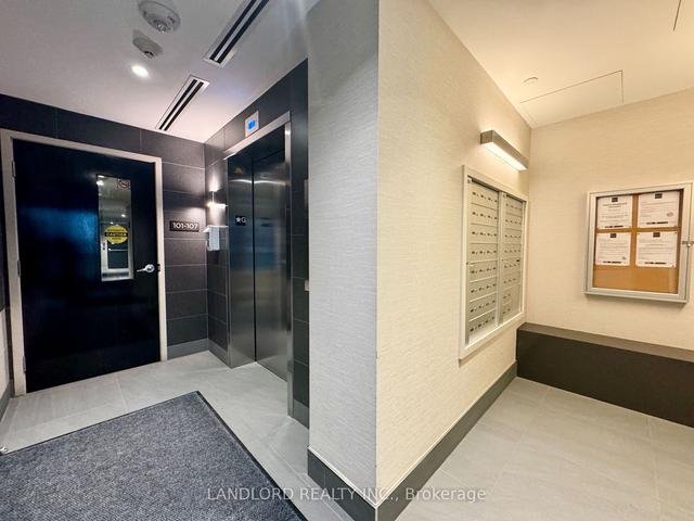 304 - 630 Kingston Rd, Condo with 2 bedrooms, 2 bathrooms and 1 parking in Toronto ON | Image 5