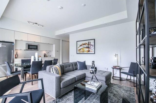 121 - 80 Vanauley St, Condo with 2 bedrooms, 3 bathrooms and 1 parking in Toronto ON | Image 9