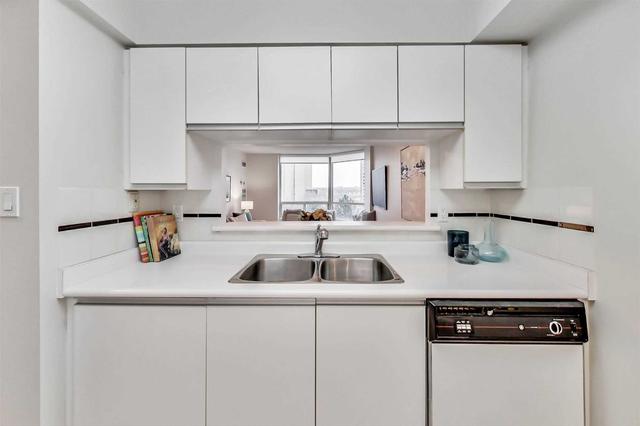 710 - 3 Hickory Tree Rd, Condo with 1 bedrooms, 1 bathrooms and 1 parking in Toronto ON | Image 4