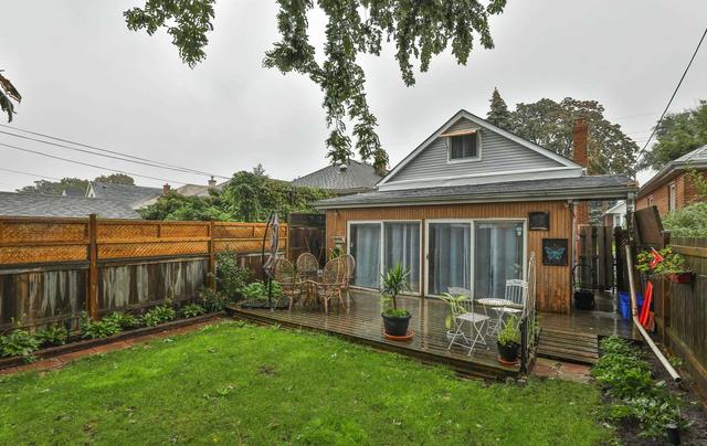 17 Cameron Ave N, House detached with 2 bedrooms, 1 bathrooms and 1 parking in Hamilton ON | Image 22