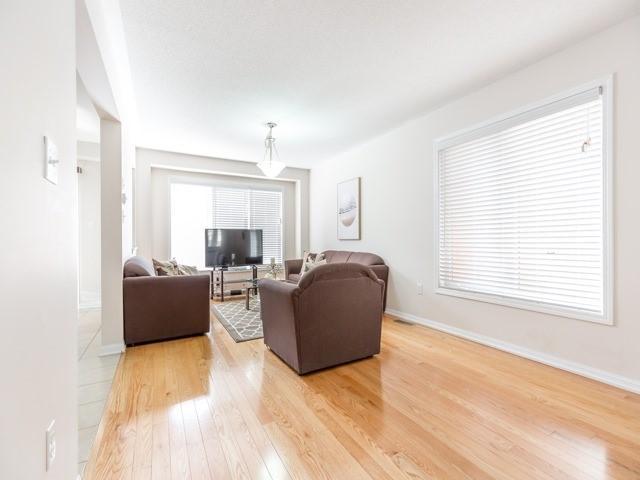 11 Lathbury St, House detached with 3 bedrooms, 4 bathrooms and 2 parking in Brampton ON | Image 6