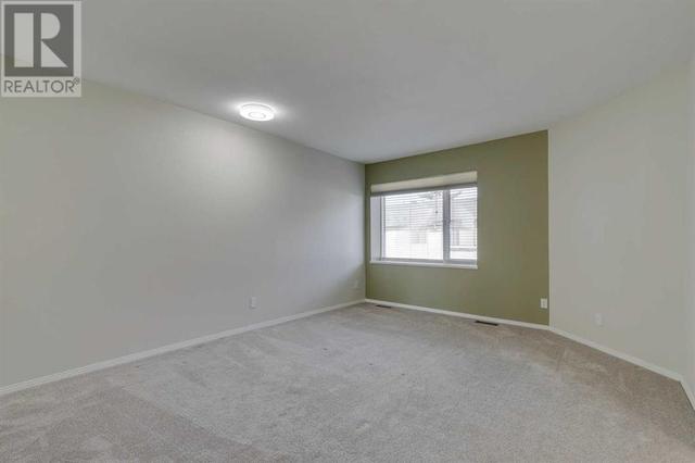 260, - 4037 42 Street Nw, House attached with 2 bedrooms, 2 bathrooms and 3 parking in Calgary AB | Image 23