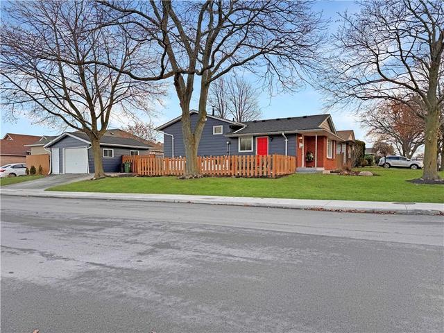 3 Leduc Street, House detached with 3 bedrooms, 2 bathrooms and 2 parking in Hamilton ON | Image 5