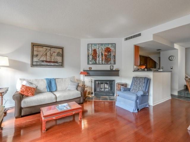 Th13 - 80 Adelaide St E, Condo with 1 bedrooms, 2 bathrooms and 1 parking in Toronto ON | Image 9