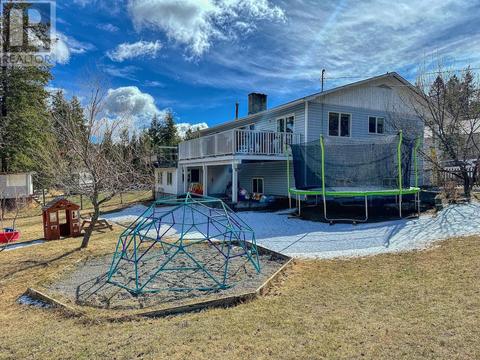 1626 Carolyn Road, House detached with 5 bedrooms, 3 bathrooms and null parking in Cariboo E BC | Card Image
