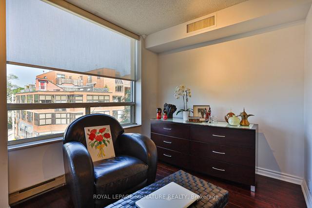 401 - 1177 Yonge St, Condo with 1 bedrooms, 1 bathrooms and 1 parking in Toronto ON | Image 3