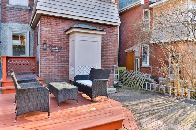 226 Wright Ave, House detached with 5 bedrooms, 4 bathrooms and 0 parking in Toronto ON | Image 3