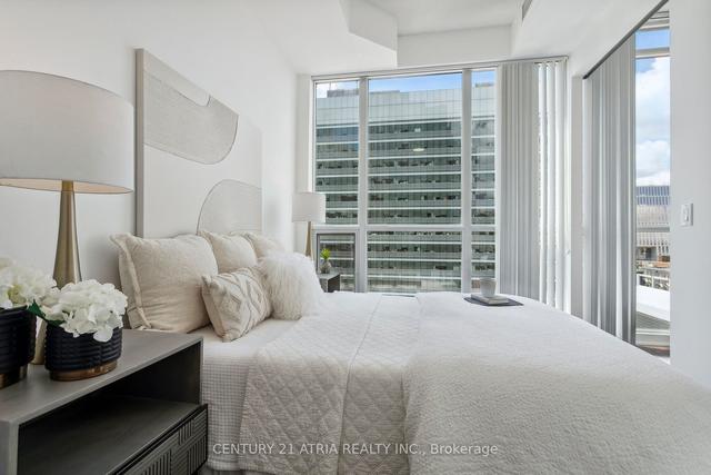 1212 - 770 Bay St, Condo with 2 bedrooms, 2 bathrooms and 1 parking in Toronto ON | Image 21