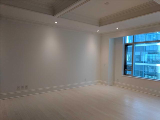 3602 - 311 Bay St, Condo with 2 bedrooms, 2 bathrooms and 1 parking in Toronto ON | Image 10