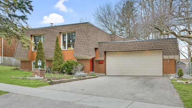 42 Culpepper Dr, House detached with 2 bedrooms, 2 bathrooms and 6 parking in Waterloo ON | Image 1