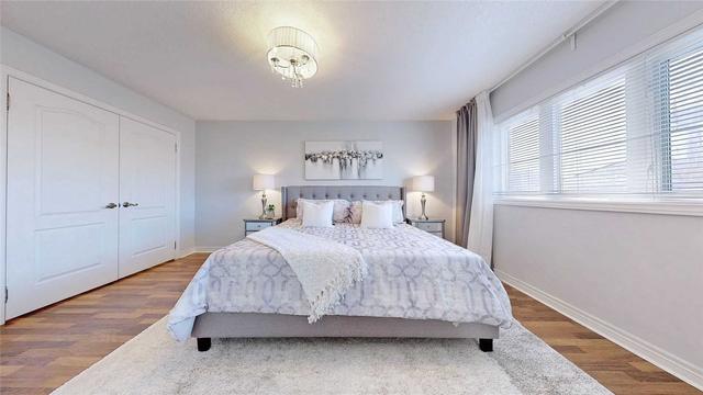 80 Conover Ave, House detached with 4 bedrooms, 3 bathrooms and 4 parking in Aurora ON | Image 19