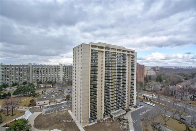 1810 - 812 Burnhamthorpe Rd, Condo with 2 bedrooms, 2 bathrooms and 2 parking in Toronto ON | Image 18