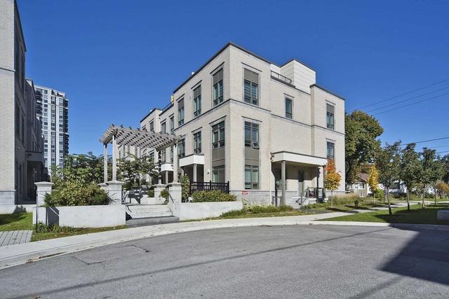 11 - 52 Holmes Ave, Townhouse with 2 bedrooms, 2 bathrooms and 2 parking in Toronto ON | Image 1