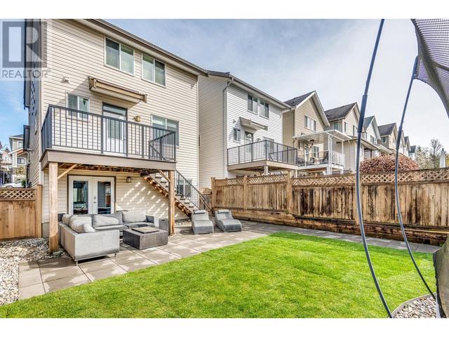 3392 Darwin Avenue, House detached with 4 bedrooms, 4 bathrooms and 2 parking in Coquitlam BC | Image 37