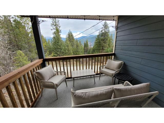 220 Chase Rd, House detached with 4 bedrooms, 3 bathrooms and null parking in Kootenay Boundary C BC | Image 37