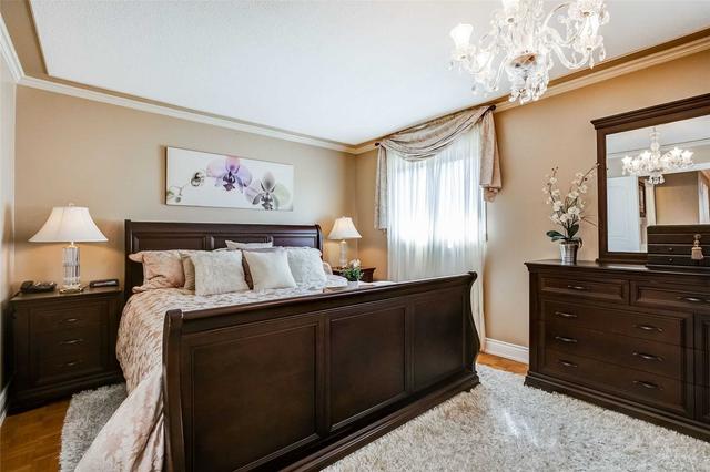17 Mayberry Crt, House detached with 4 bedrooms, 4 bathrooms and 6 parking in Markham ON | Image 13