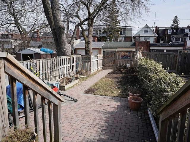 697 Shaw St, House semidetached with 3 bedrooms, 2 bathrooms and 2 parking in Toronto ON | Image 19