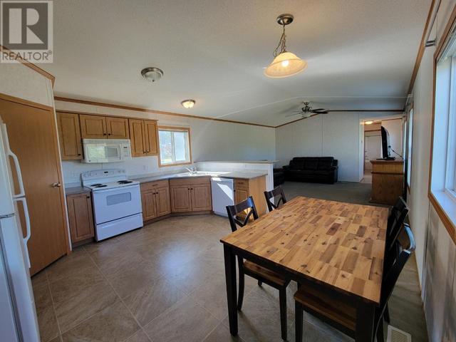 0 - 3851 Hwy 97 Highway S, House other with 3 bedrooms, 2 bathrooms and null parking in Chetwynd BC | Image 2