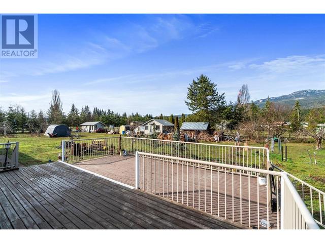 7024 Highway 97 B Highway, House detached with 3 bedrooms, 1 bathrooms and 4 parking in Columbia Shuswap D BC | Image 26