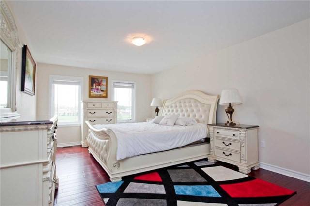 1824 Western Cres, House detached with 4 bedrooms, 4 bathrooms and 2 parking in Oshawa ON | Image 15