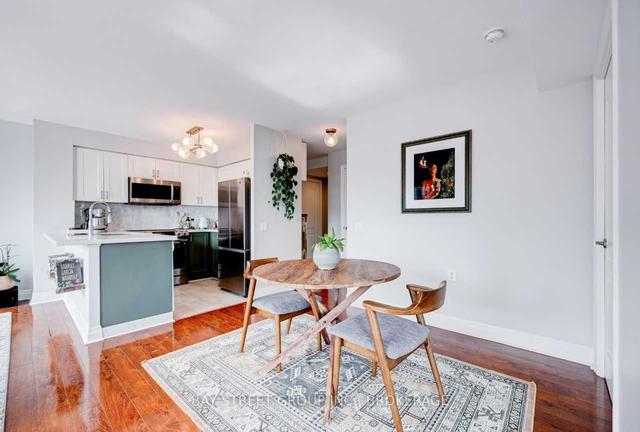 2403 - 21 Hillcrest Ave, Condo with 1 bedrooms, 1 bathrooms and 1 parking in Toronto ON | Image 9
