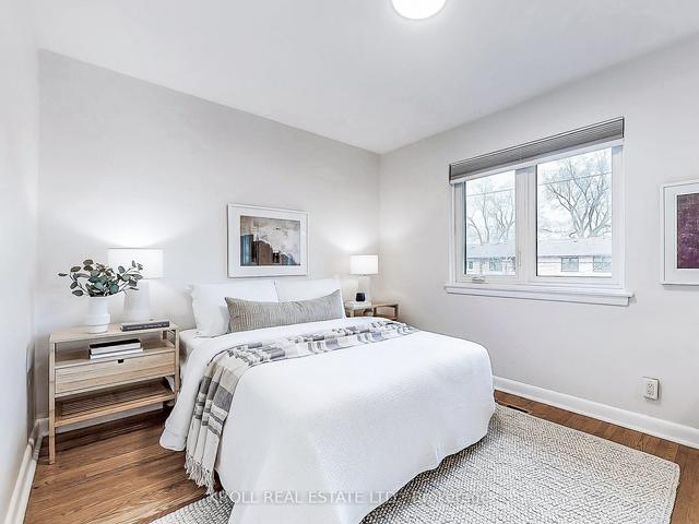 29 Broadpath Rd, Townhouse with 3 bedrooms, 2 bathrooms and 1 parking in Toronto ON | Image 17