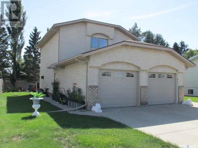 412 9th Avenue E, House detached with 3 bedrooms, 4 bathrooms and null parking in Nipawin SK | Image 2