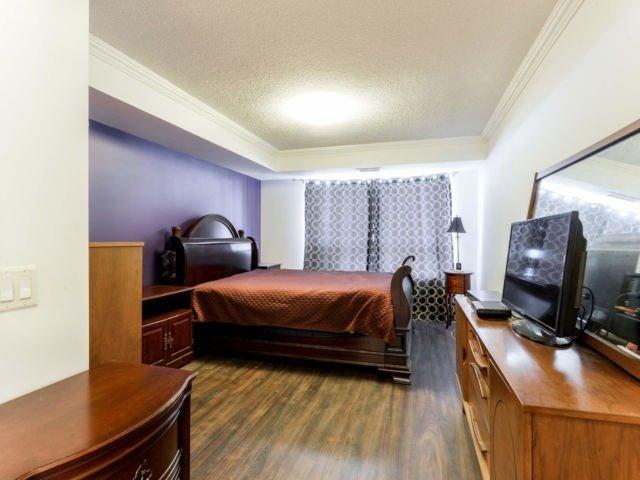 2319 - 25 Kingsbridge Garden Circ, Condo with 2 bedrooms, 2 bathrooms and 1 parking in Mississauga ON | Image 7