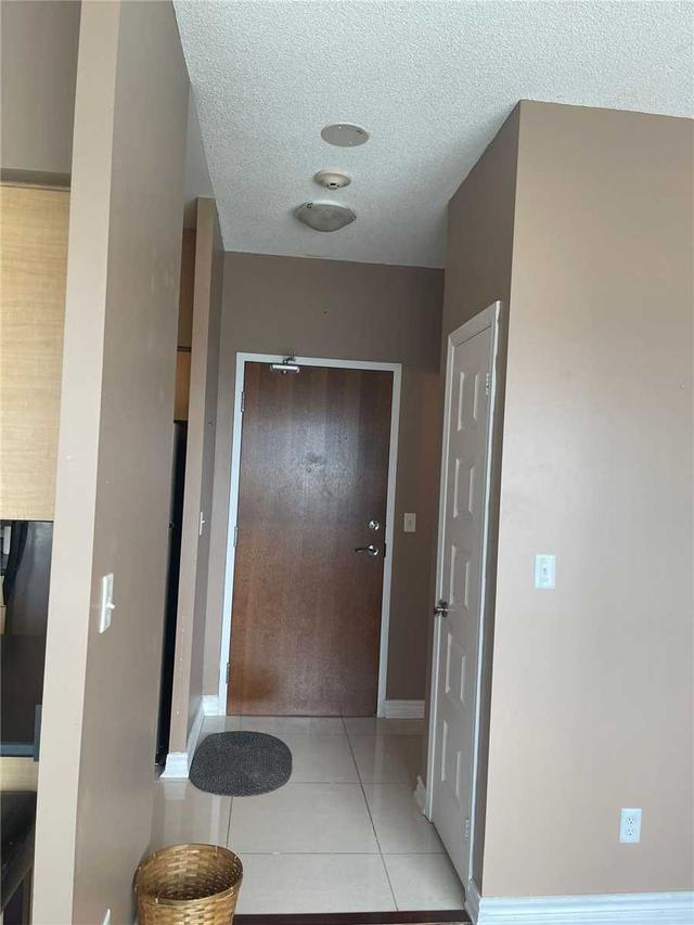 1406 - 215 Queen St E, Condo with 1 bedrooms, 1 bathrooms and 1 parking in Brampton ON | Image 11