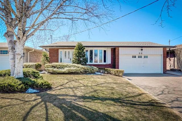 22 Burnhamill Pl, House detached with 3 bedrooms, 2 bathrooms and 6 parking in Toronto ON | Card Image