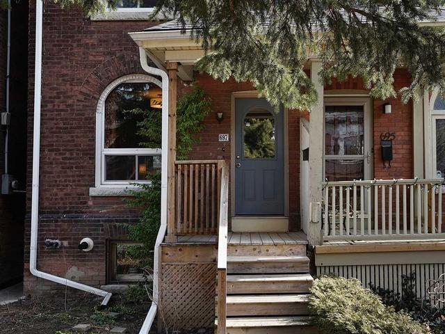 697 Shaw St, House semidetached with 3 bedrooms, 2 bathrooms and 2 parking in Toronto ON | Image 23