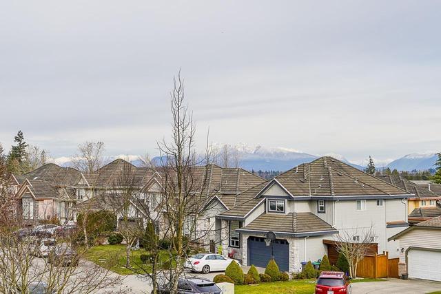 8229 167a Street, House detached with 6 bedrooms, 4 bathrooms and 6 parking in Surrey BC | Image 39