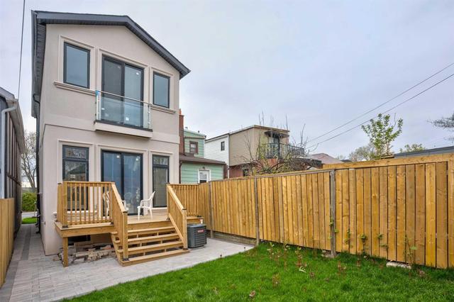 75 Castleton Ave, House detached with 3 bedrooms, 4 bathrooms and 1 parking in Toronto ON | Image 18