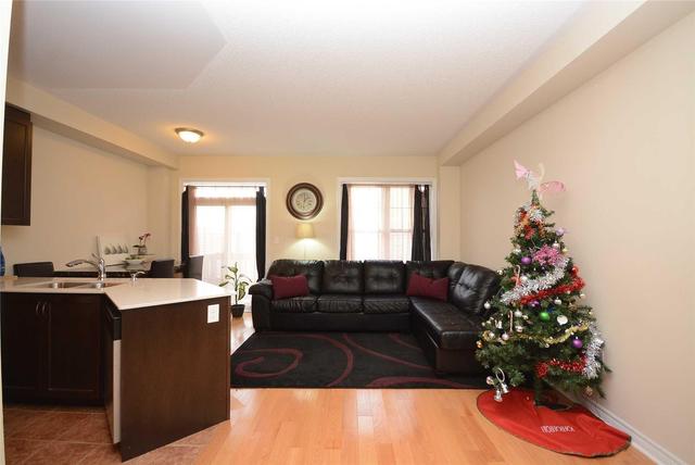 80 Goodsway Tr, House attached with 3 bedrooms, 3 bathrooms and 1 parking in Brampton ON | Image 5