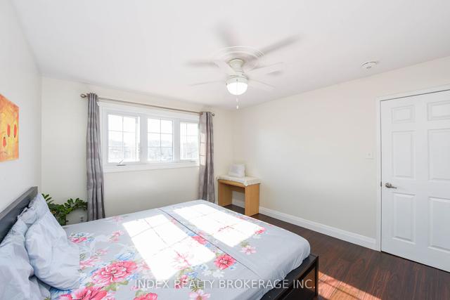 32 Panda Lane, House detached with 3 bedrooms, 3 bathrooms and 4 parking in Brampton ON | Image 17