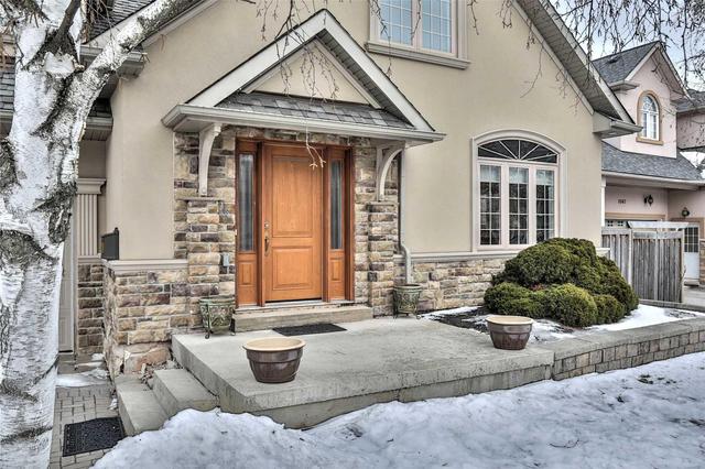 1053 Truman Ave, House detached with 5 bedrooms, 5 bathrooms and 6 parking in Oakville ON | Image 2