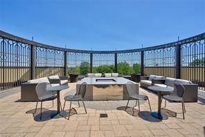 401 - 205 Lakeshore Rd W, Condo with 2 bedrooms, 2 bathrooms and 1 parking in Oakville ON | Image 11